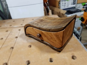 Merci à l'Atelier Vosgien - Boite scie ruban