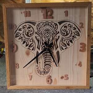 Horloge murale Éléphant avec Leds