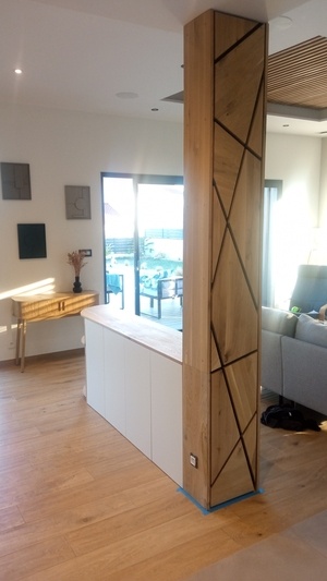 Habillage poteau + meuble rangement jeux