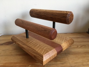 Un Présentoir à Bracelets