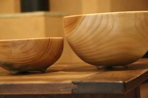 Paire de bol cedre a pieds