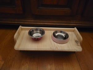 Plateau repas pour le chat