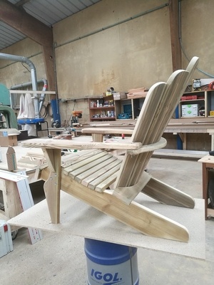 Fauteuil type Adirondack