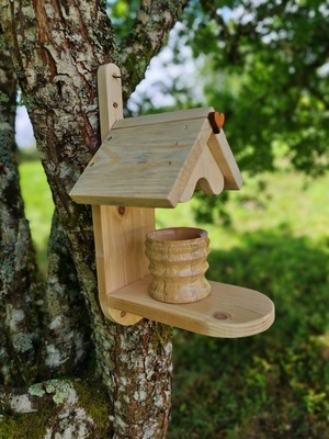 Petite mangeoire en bois