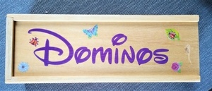 Une vieille boite de dominos (Réfection à 4 mains)