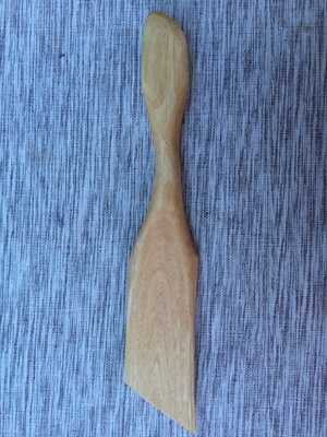 Spatule sur mesure en saule