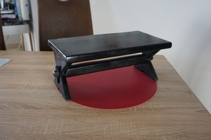 Marche pied ou repose pied