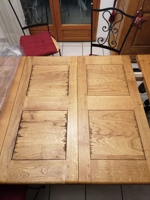 La copie a gauche, l'originale a droite