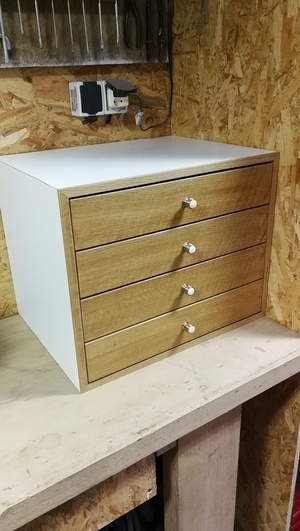 Casier de rangement visserie