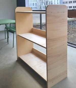 Meuble étagère type "montessori" pour chambre enfant. Contreplaqué peuplier 18mm