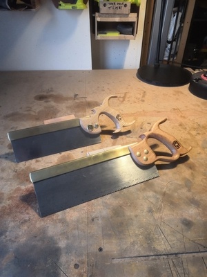 Restaurations scies à tenon et à queue d'aronde