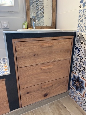 Aménagements sous vasque en chêne