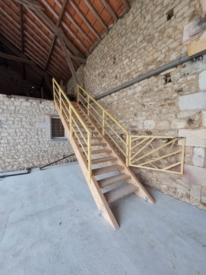 Un escalier de meunier droit sans prétention mais efficace!