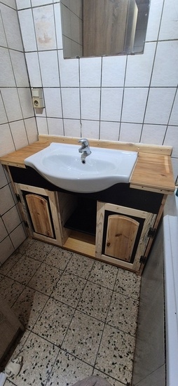 Meuble evier salle de bain.