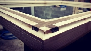 Cadre de miroir avec inserts