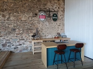 Cuisine d'été en bois de charpente