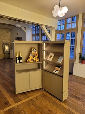 Une valise mobile pour une boutique de musée