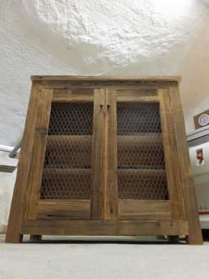 Buffet en vieux bois