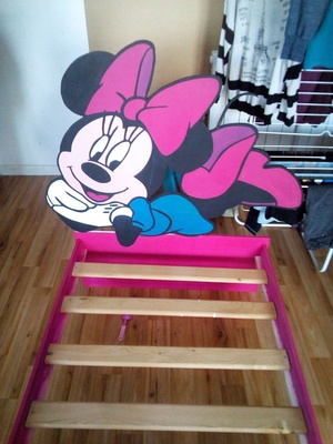 Lit personnalisé pour ma fille