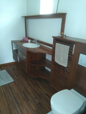 Meuble de salle de bain suspendu 2