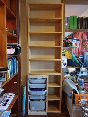 Un meuble autour d'un meuble.