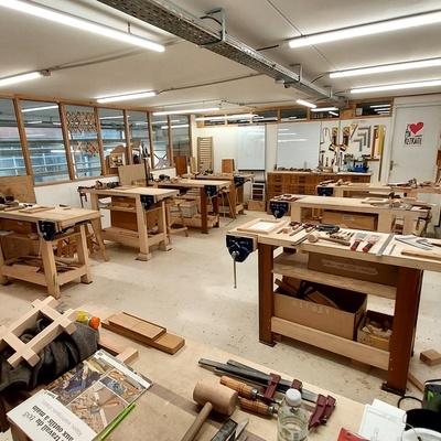 Espace Etablis en fin de Stage Menuiserie : Assemblages Traditionnels A La Main