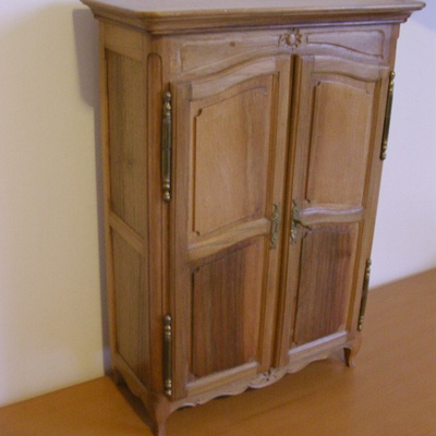 cache serrure armoire