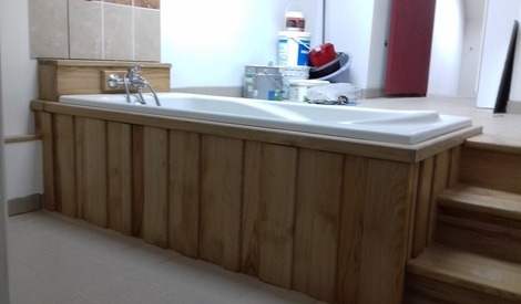 habillage baignoire en bois