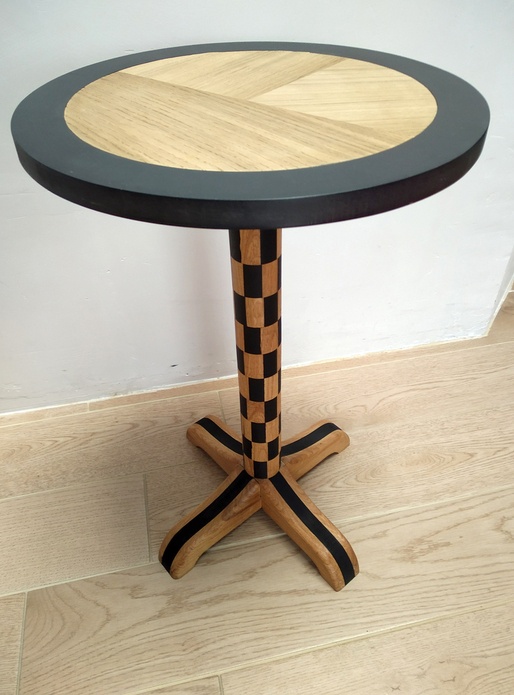 Un guéridon à base de chutes