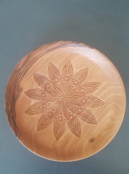 Sculpture au couteau, Noyer