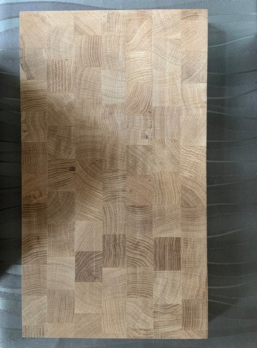 Planche en bois debout