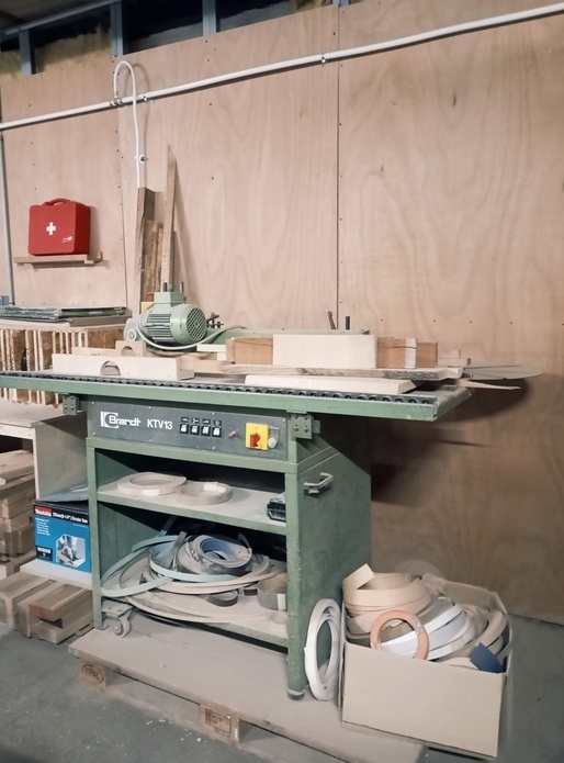 Plaqueuse de chant KTV13 Brandt