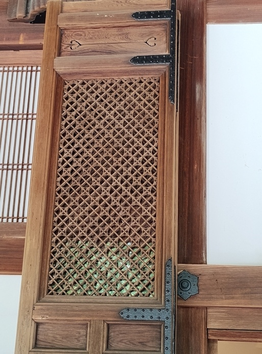 Kumiko ? Sculpture ?