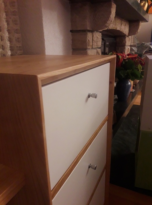 Petit buffet en cerisier