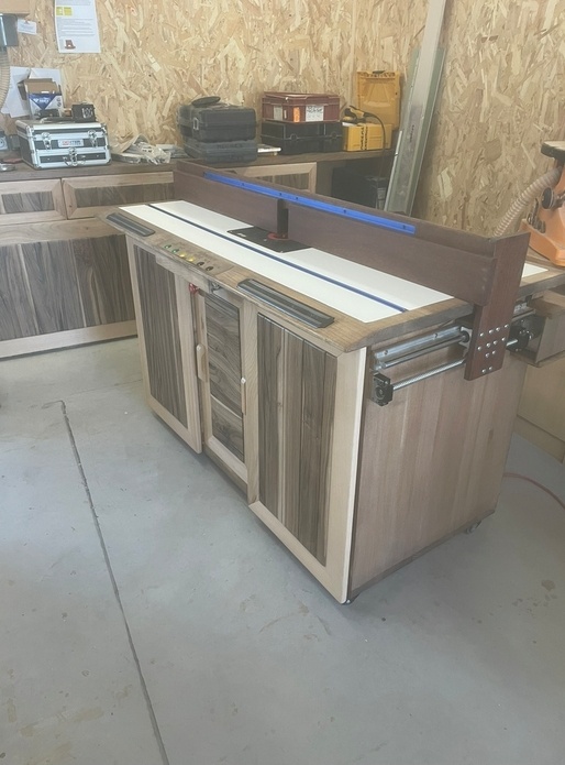 Défonceuse sous table