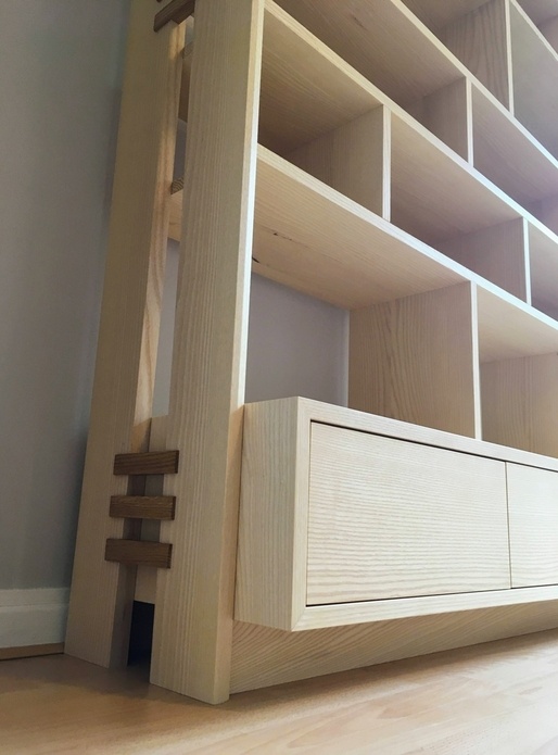 Un Bureau et ses Bibliothèques tout en frêne massif