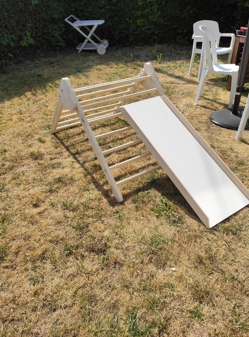 Triangle de Pikler et toboggan