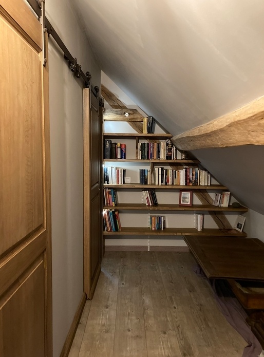 Habillage mur façon bibliothèque