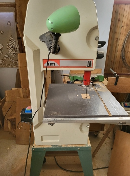 Vend degau rabo et scie a ruban