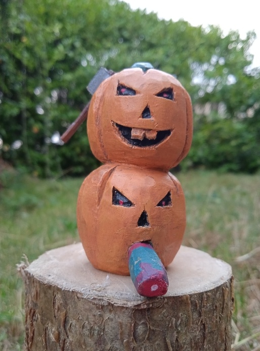 Sculpture bois- deux citrouilles terrifiantes