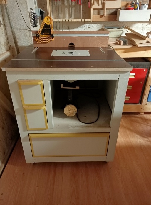 Défonceuse sous table