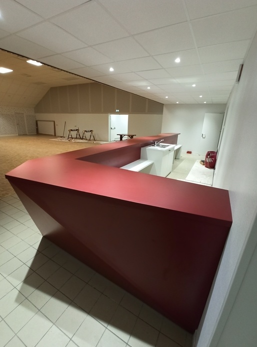 Bar stratifié et résille bois