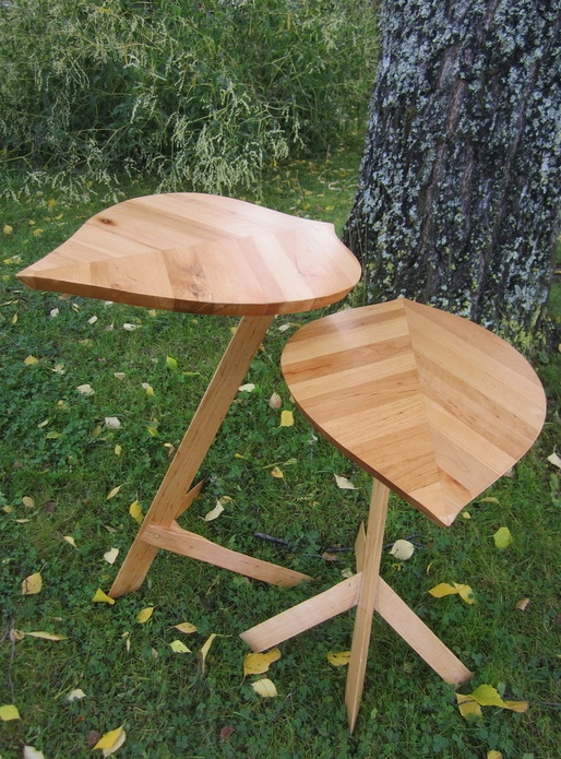 Petites tables feuille avec des chutes