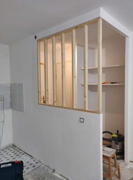 Simple claustra en pin du nord