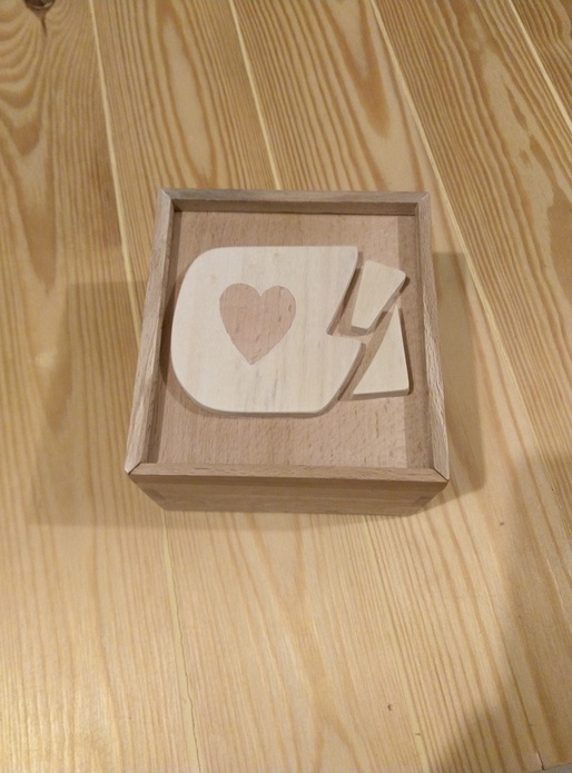 Première réalisation aux outils à main "unplugged" : une boîte