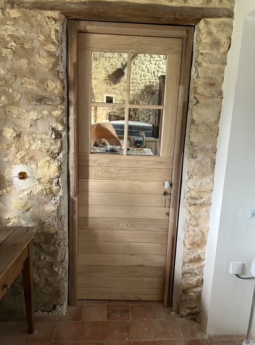 Porte en châtaignier