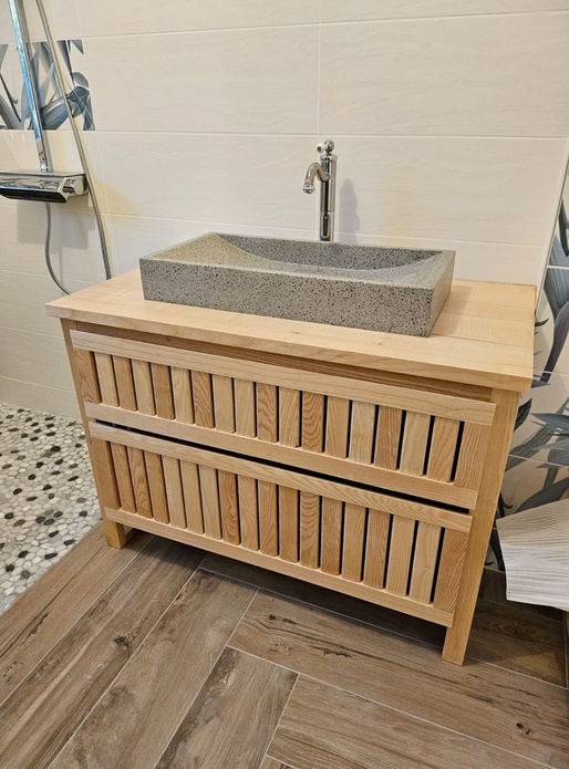 Meuble de SDB ajouré en frêne