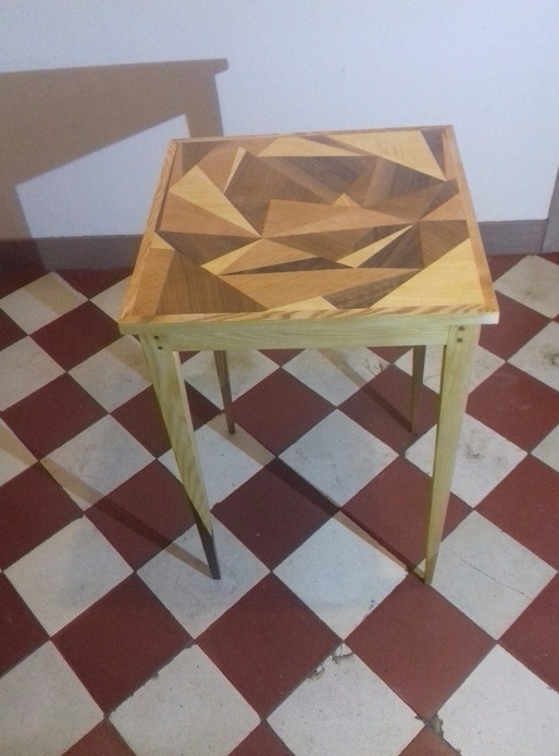 Table d’appoint en chutes