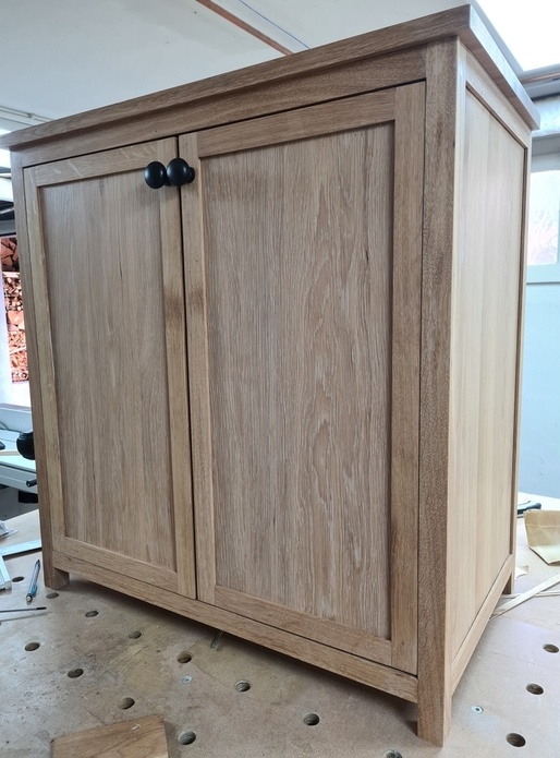 Petit meuble à farine (bahut bas)