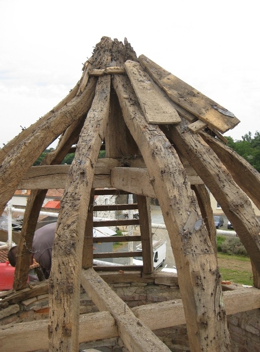 Le départ du chantier, dépose des anciens domes.